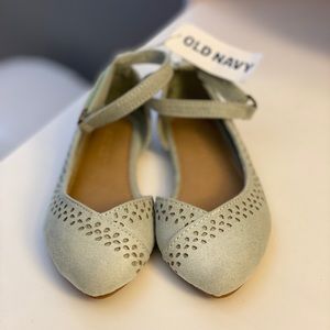 Old Navy toddler shoes size 6